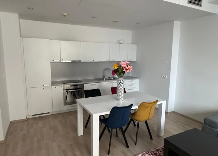 Gate Old Town With Parking *